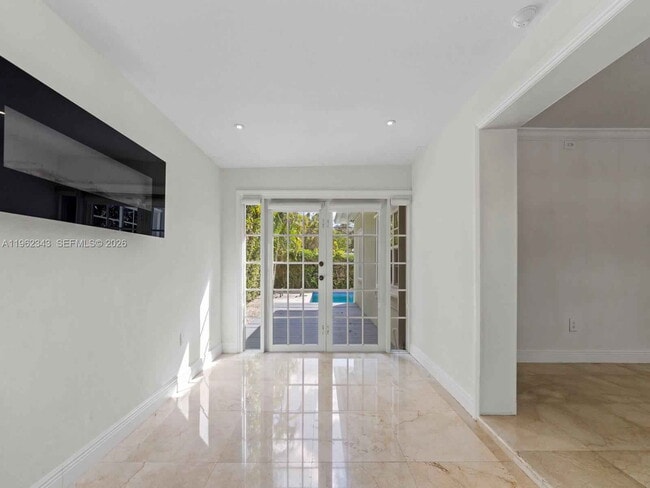 Building Photo - Southwest 47th Street, Miami, FL 33155 - 3 BR 1 BA single-family home