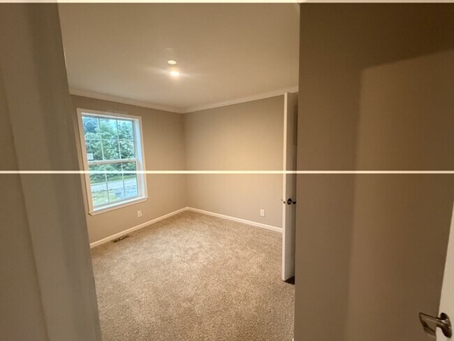 Building Photo - 87 Gravel Hill Ct