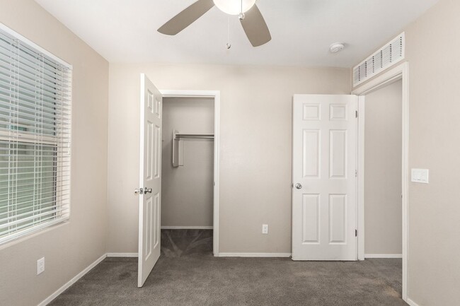 Building Photo - 16355 W Latham St
