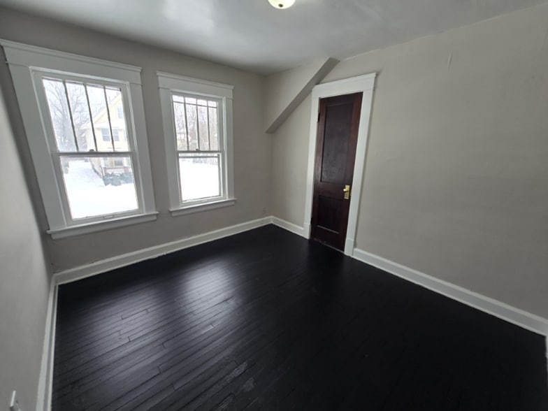 Building Photo - 1724 Cliffview Rd