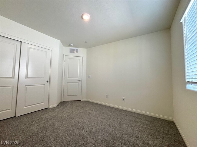 Building Photo - 10024 S Ullom Dr