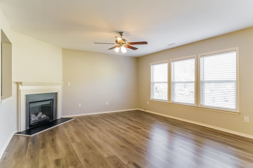 Building Photo - 4901 Autumn Sage Landing