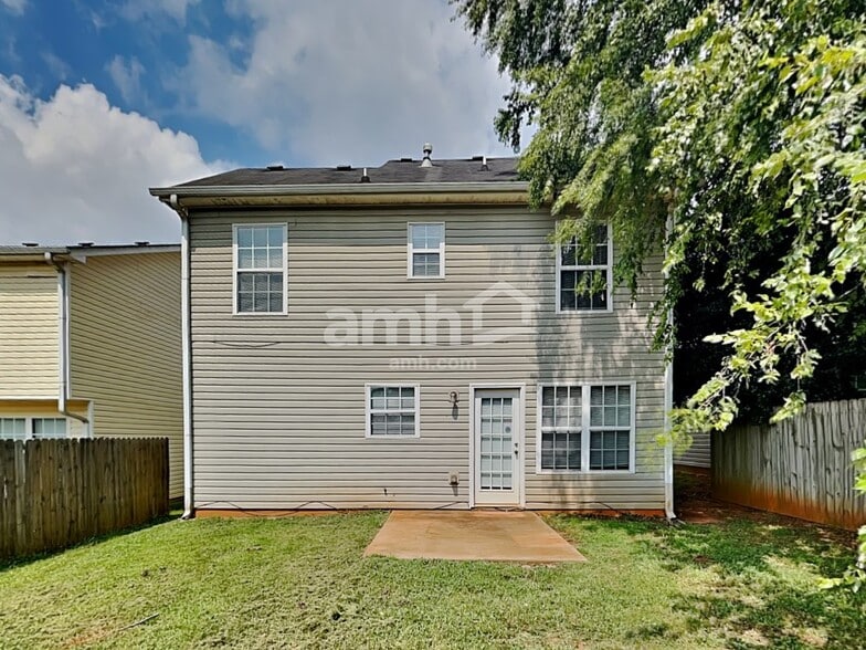 Building Photo - 6110 Flagstaf Walk