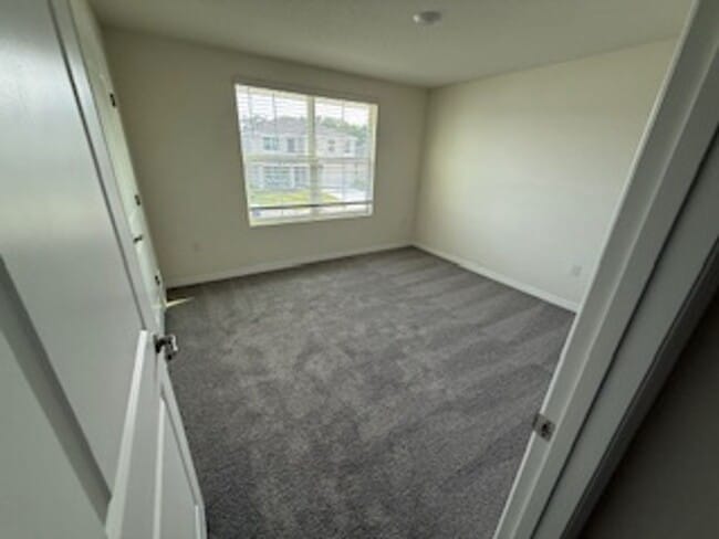 Building Photo - Beautiful New House