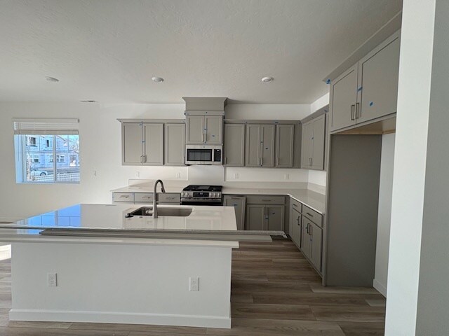 Kitchen - 4138 W Perspective St