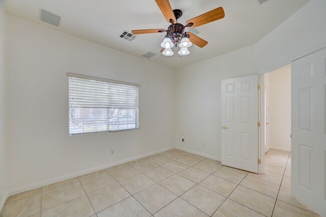 Building Photo - 8918 Houston Ridge Ave