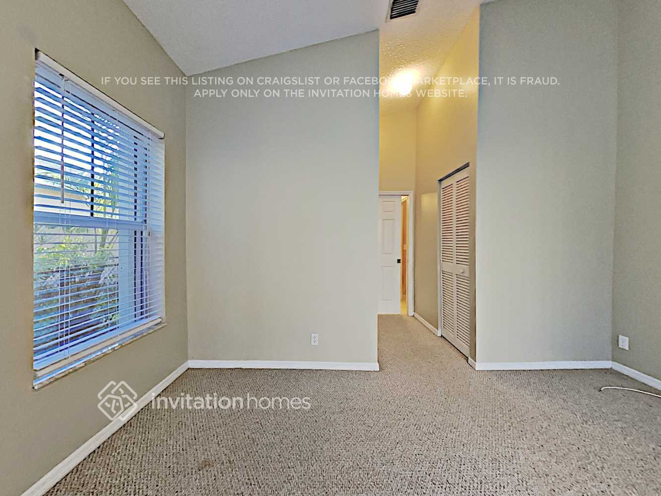 Building Photo - 1160 NW 185th Ave