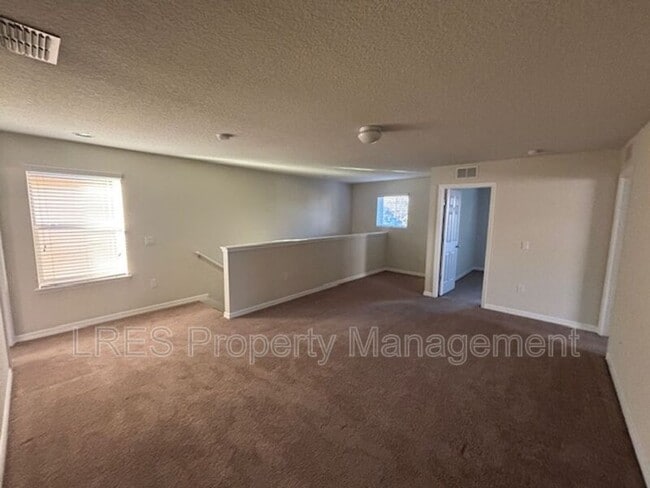 Building Photo - 251 Domus Ln