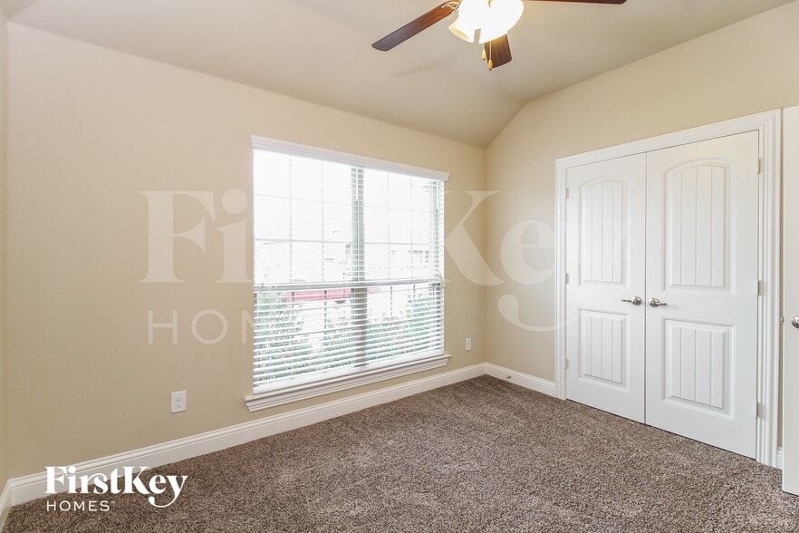 Building Photo - 4325 Bayport Dr
