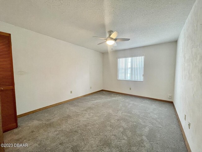 Building Photo - 200 Florida Shores Blvd
