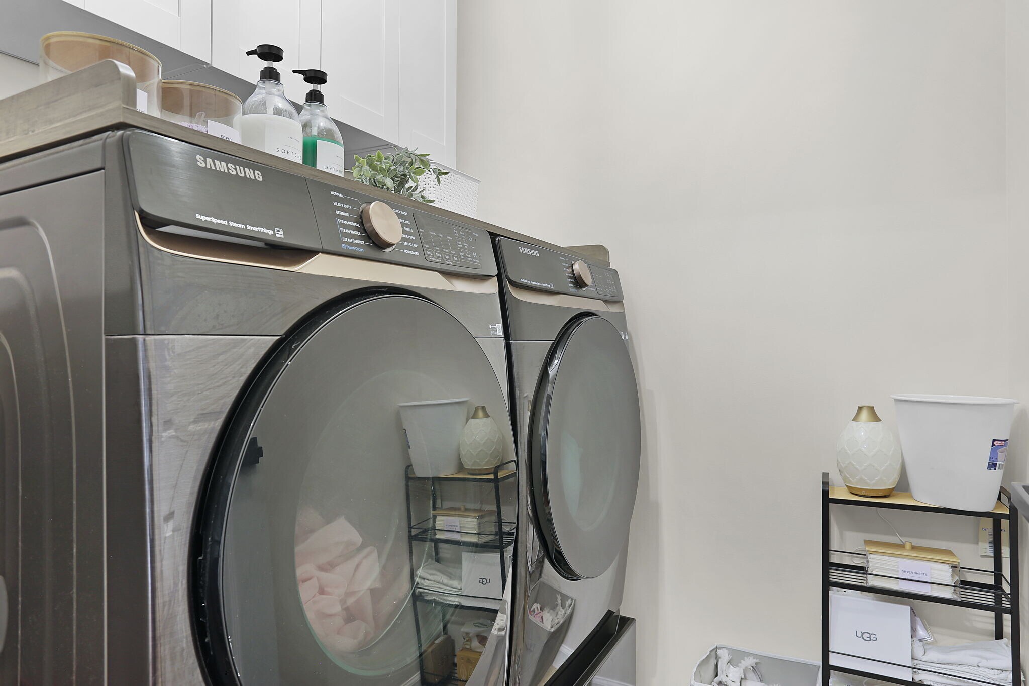 Building Photo - 814 Cone Flower Dr