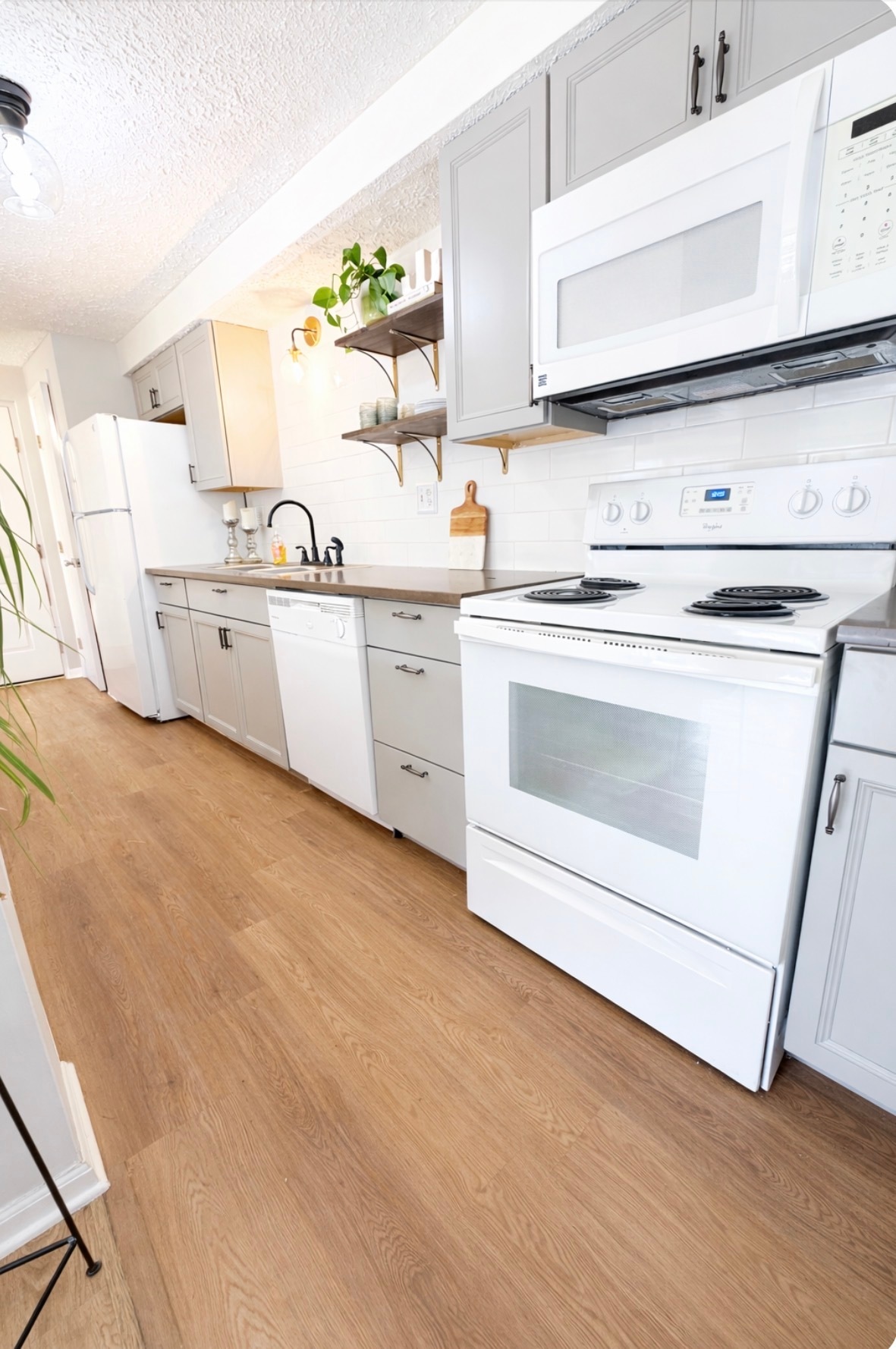 Building Photo - 32 Sequoia Ct