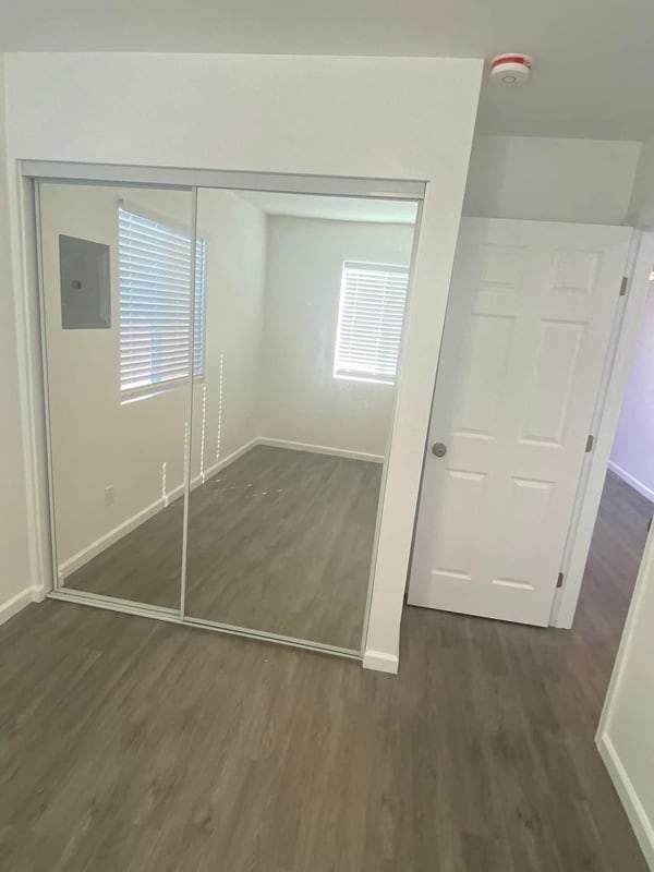 Building Photo - 836 Olive Ave