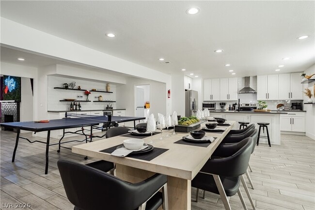 Building Photo - 1913 Birch St