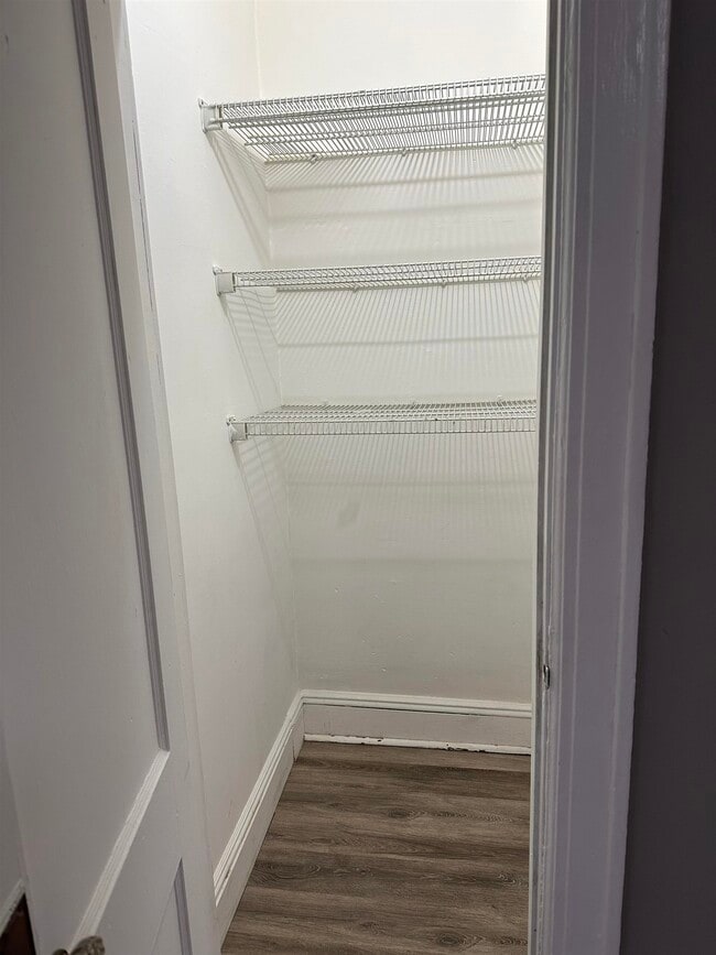 Building Photo - 81 Newman Ave