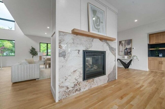Building Photo - 2777 Donna Dr