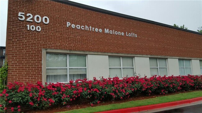 Building Photo - 5200 Peachtree Rd NE