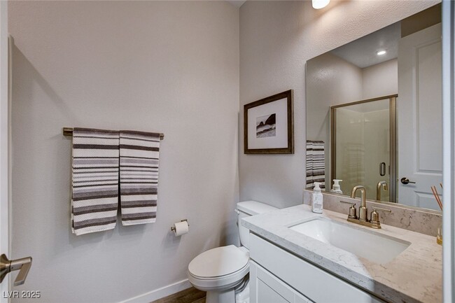 Building Photo - 871 Benning St