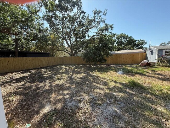 Building Photo - 6215 S Kelly Rd