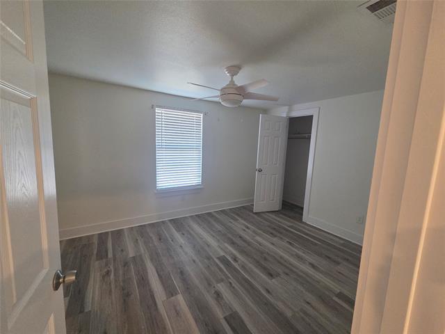 Building Photo - 482 Trout St