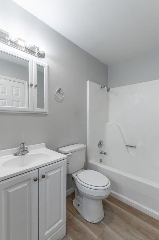 Building Photo - 1812 E 13th St