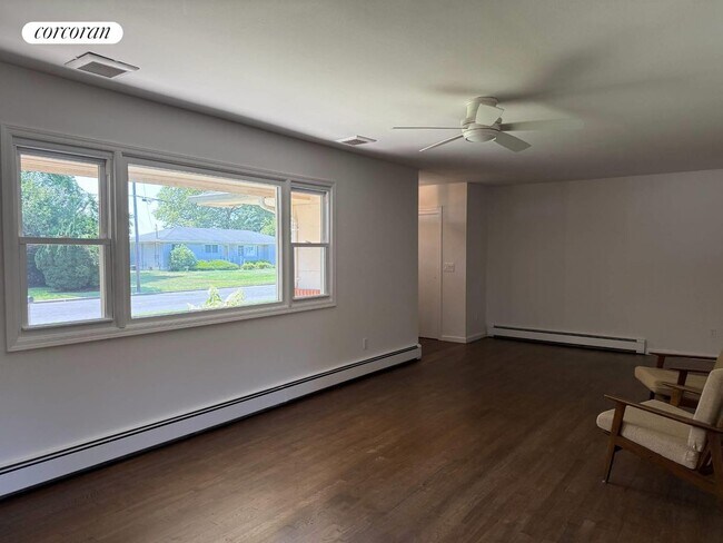 Building Photo - 3220 Delmar Dr