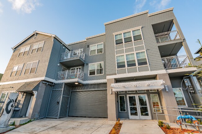 Building Photo - 317 Lester Ave