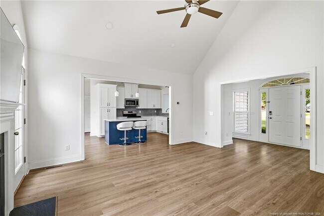 Building Photo - 50 Dino Ct