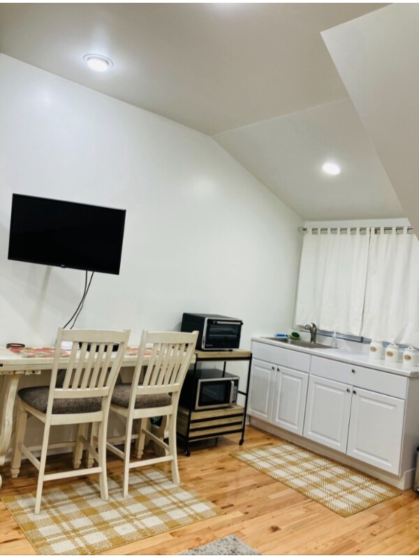 Building Photo - 1 Carlson Ct