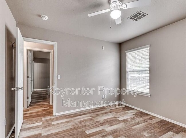 Building Photo - 517 Cherokee Gate Dr