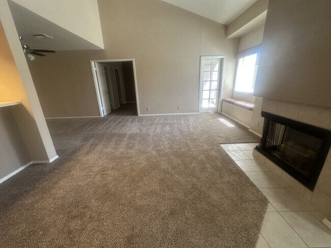 Building Photo - THE RACQUET CLUB IN SCOTTSDALE