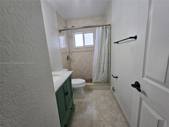 Building Photo - 2850 W 80th St