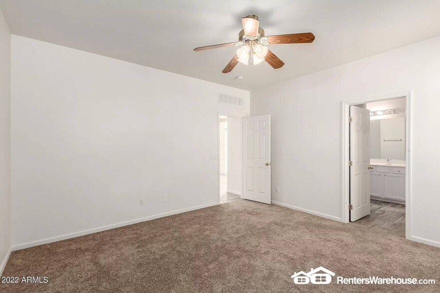 Building Photo - 4836 N 126th Dr