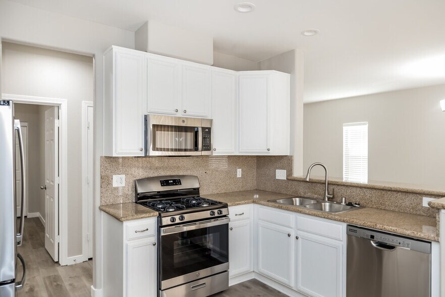 Building Photo - 4952 Crusoe Creek Ct