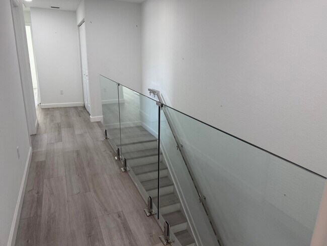 Building Photo - 4416 Hammock Grove Dr