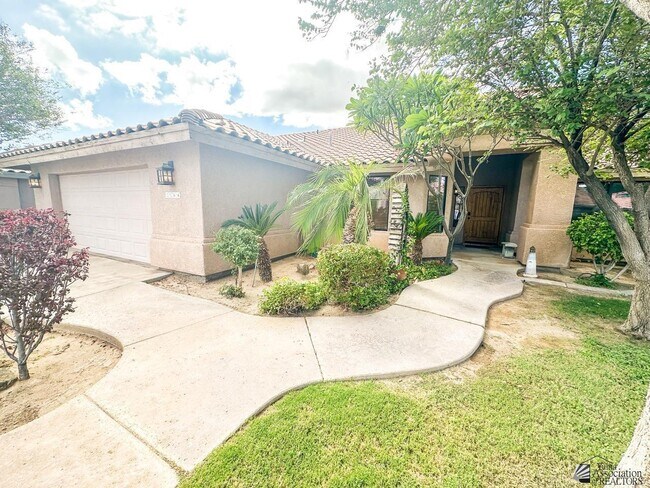 Building Photo - 3064 S 47th Ave