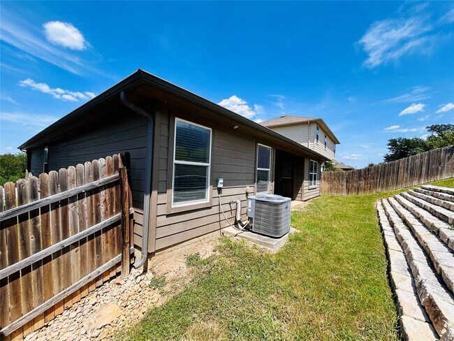 Building Photo - 15205 Wideleaf Cove