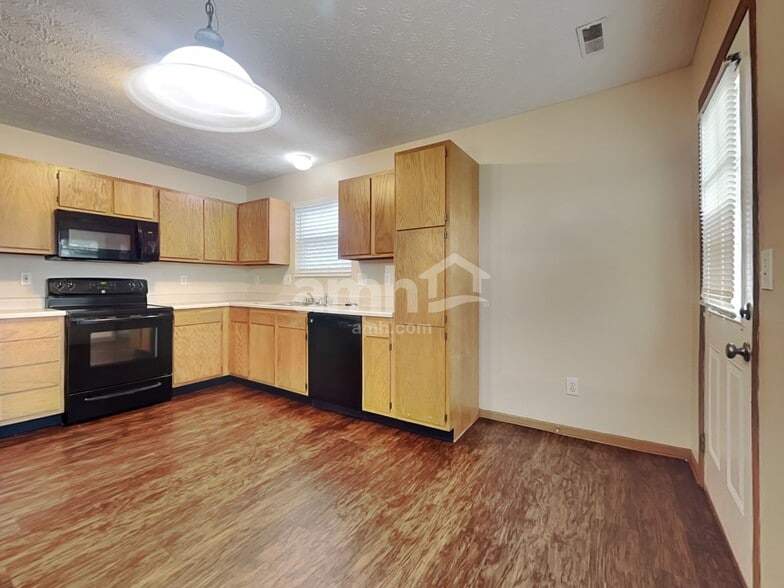 Building Photo - 12 Mynah Dr