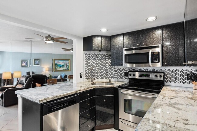 Building Photo - 3700 Galt Ocean Dr