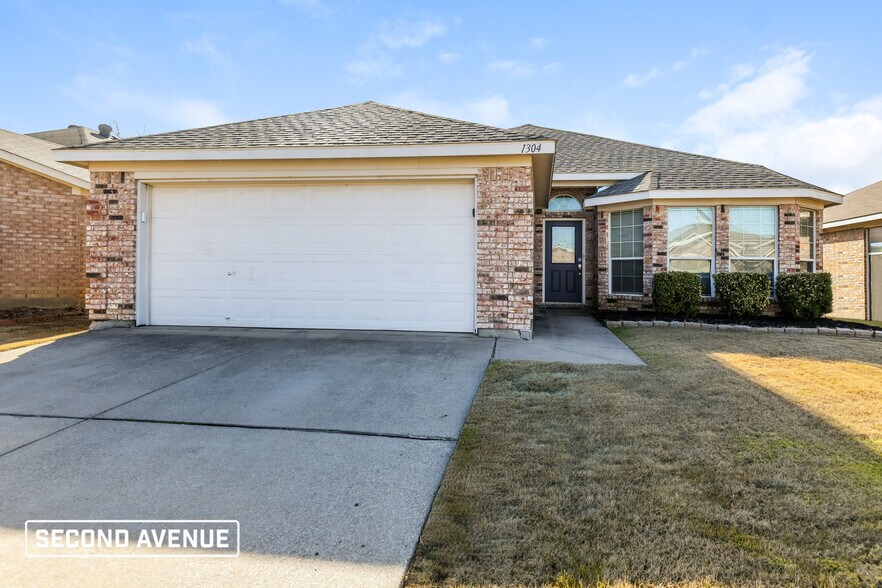 Primary Photo - 1304 Sierra Blanca Dr