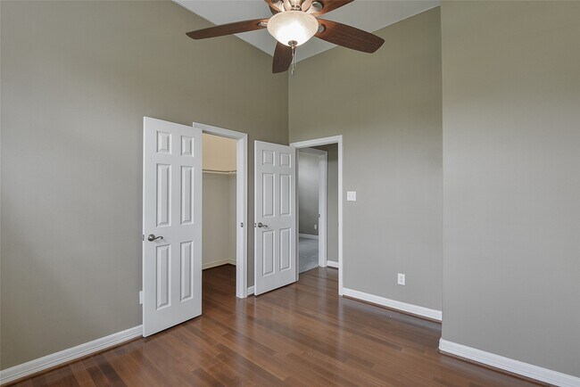 Building Photo - 3960 Farm to Market 1960 Rd E