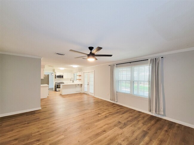 Building Photo - 8123 Sunny Ridge Dr