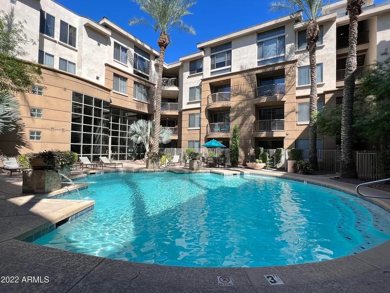 Main Pool - 1701 E Colter St