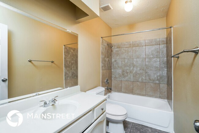 Building Photo - 4302 Stonehenge Trail