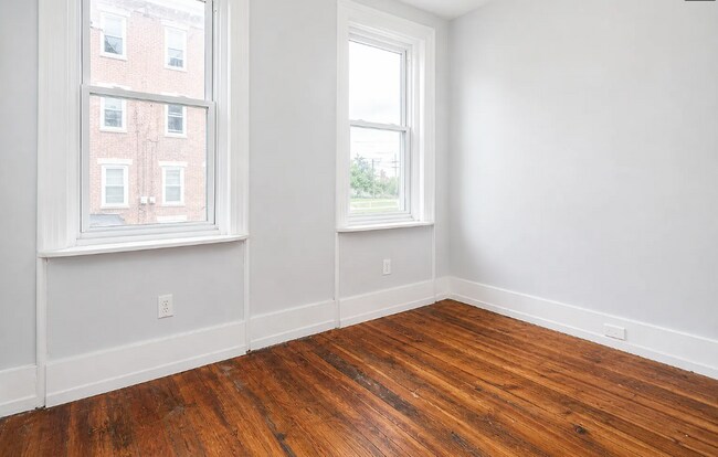 Building Photo - 1720 N Marshall St