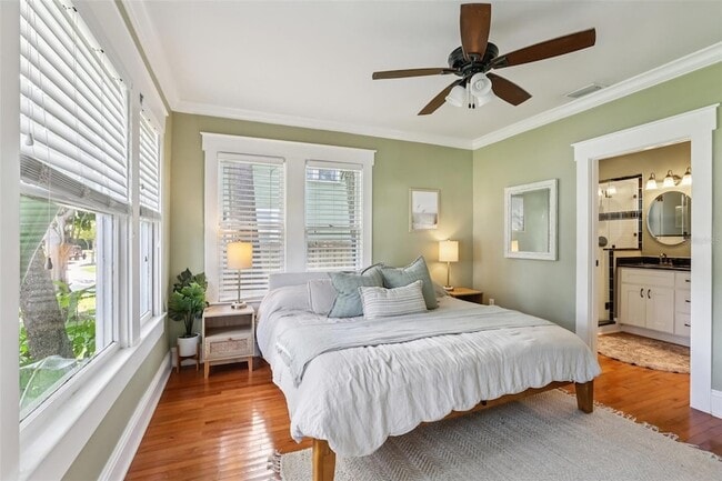 Building Photo - 712 E Caracas St