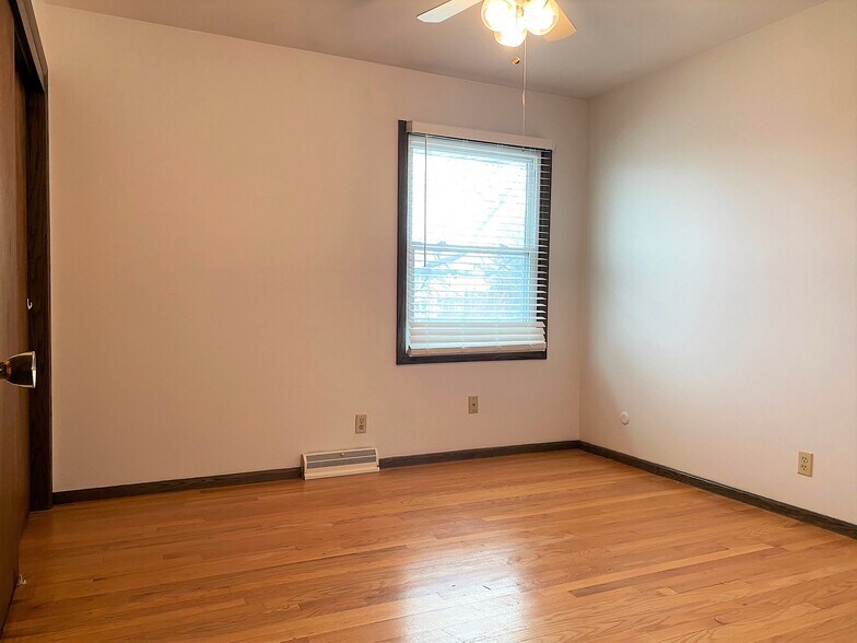 Bedroom - 3600 S 92nd St
