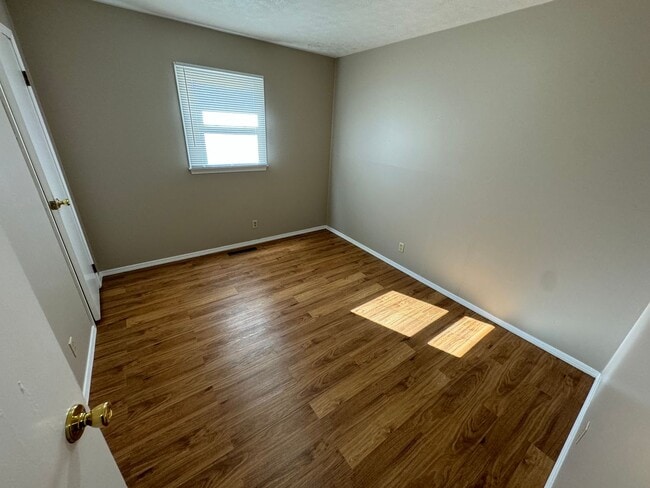 Building Photo - All Brick Home available NOW!