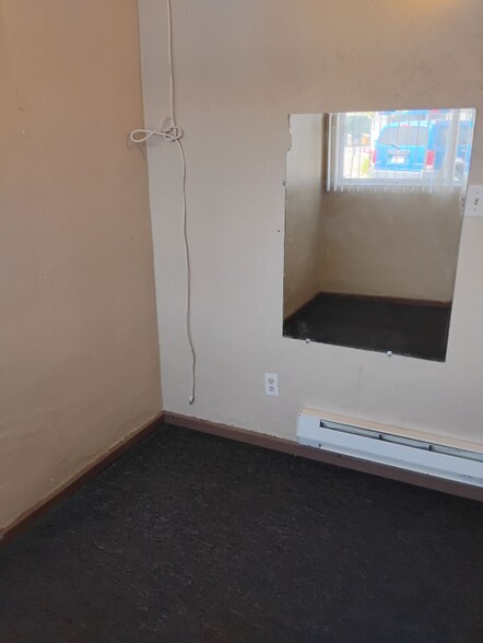 Building Photo - 1639 Basin St SW