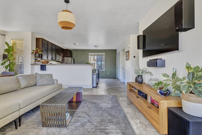 Building Photo - 3727 S Gowan Ln